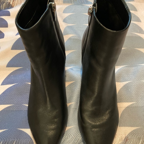 Marc Fisher Ankle Boot - Picture 4 of 9